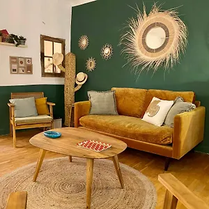 La Mansio Hébergement de vacances LʼIsle-sur-la-Sorgue